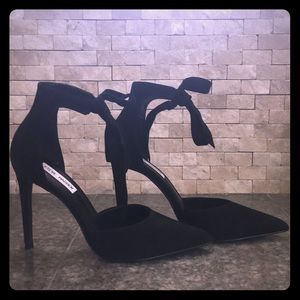 Steve Madden Heart Nubuck High Heel